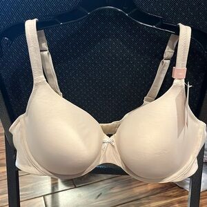 NWT Cacique Lightly Lined T-Shirt Bra size 46C